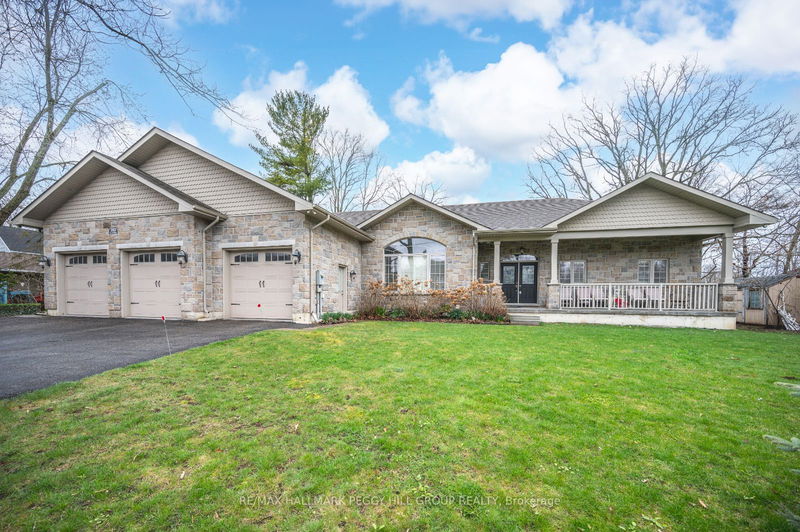 392 Cox Mill Rd  Barrie, L4N 7S8 | Image 1