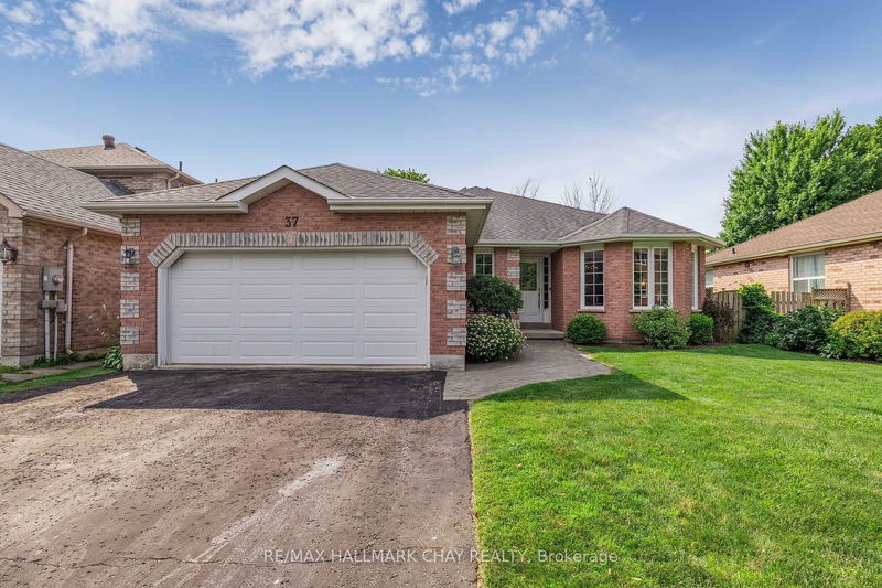 37 Livia Herman Way  Barrie, L4M 6X1 | Image 1