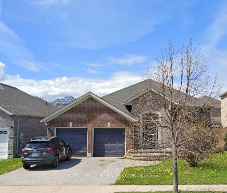 home for lease on Lower-147 Sandringham Drive