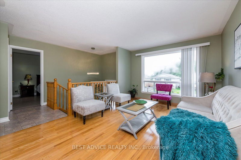 20 Christine Pl  Orillia, L3V 7P1 | Image 3