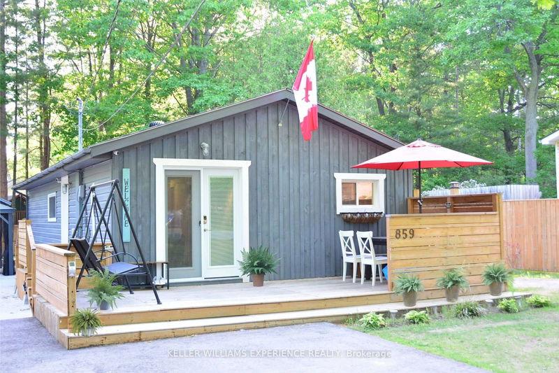 859 Oxbow Park Dr  Wasaga Beach, L9Z 2V3 | Image 1