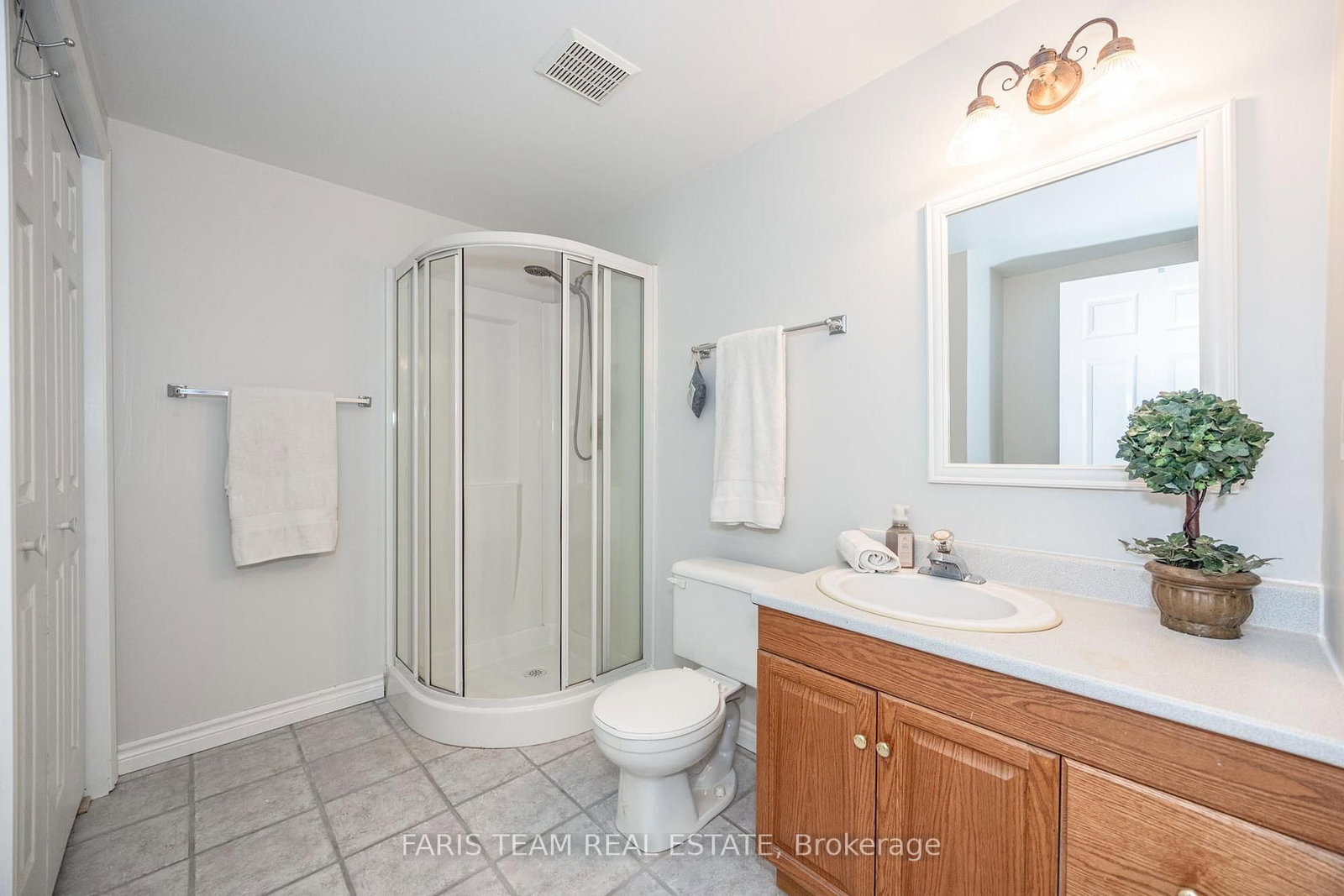 Detached House sold at 5 Nicholson Crescent, Springwater, Ontario, L0L 1Y3 - Minesing - MLS: S9230153