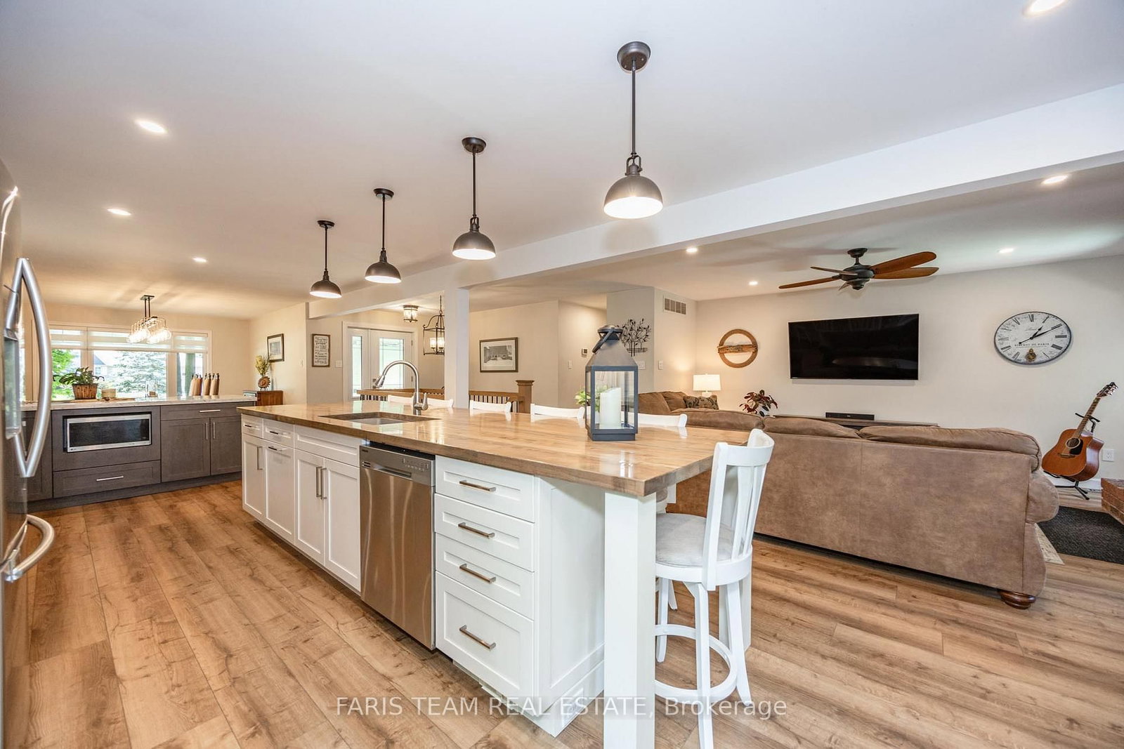 Detached House sold at 5 Nicholson Crescent, Springwater, Ontario, L0L 1Y3 - Minesing - MLS: S9230153