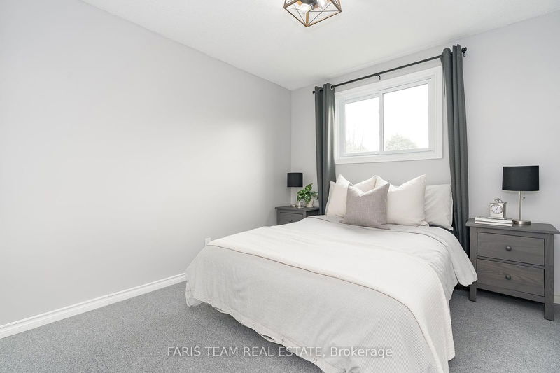 562 Simcoe St  Collingwood, L9Y 5J5 | Image 21