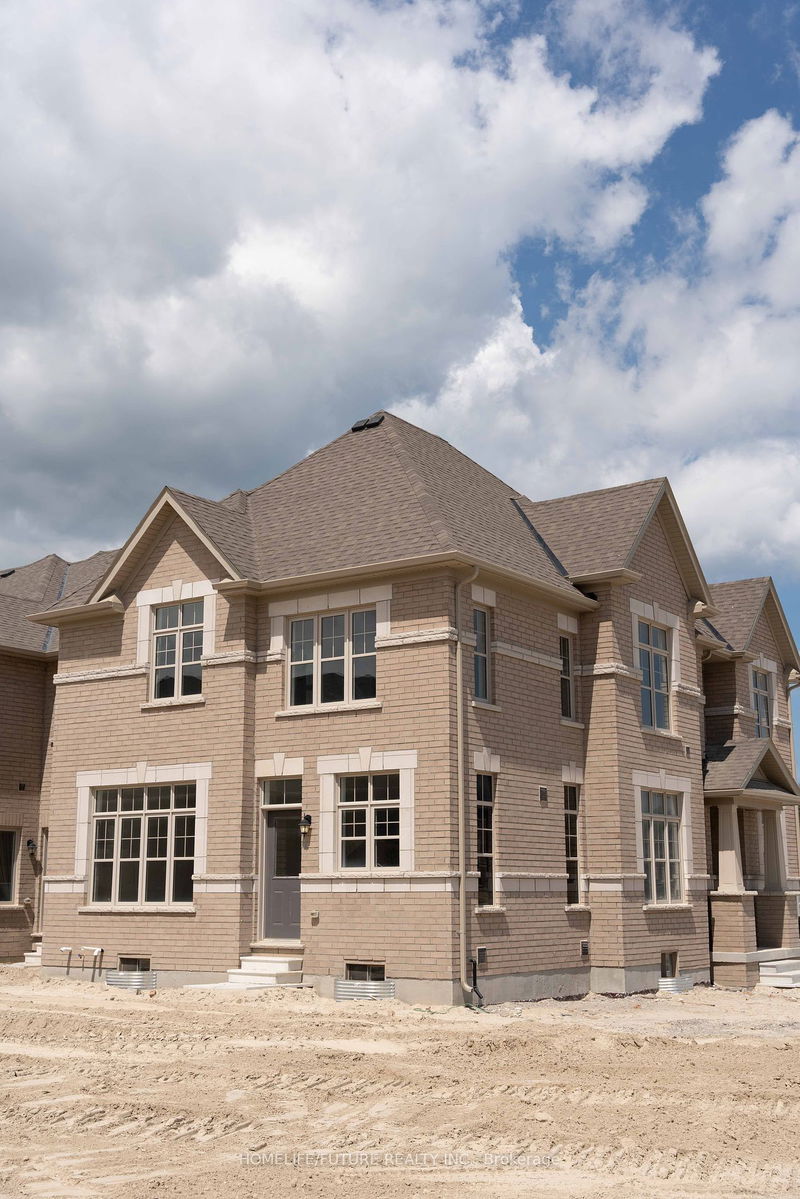 home for lease on 77 Federica Crescent