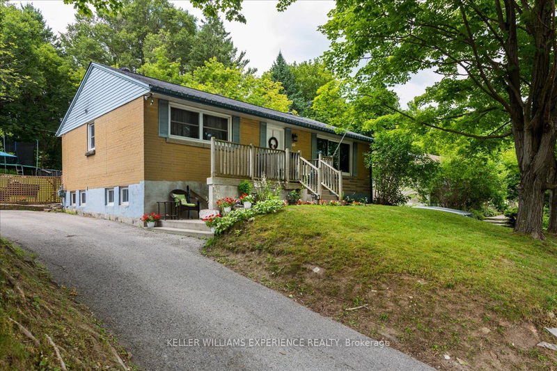 home for sale on 48 Brant Street W