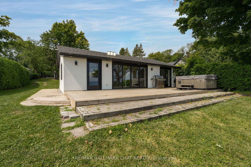 901 Woodland Dr  Oro-Medonte, L3V 6H1 | Image 2