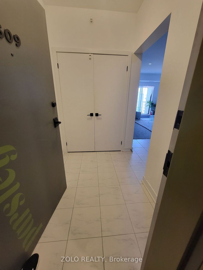 home for lease on 609-5 Chef Lane N