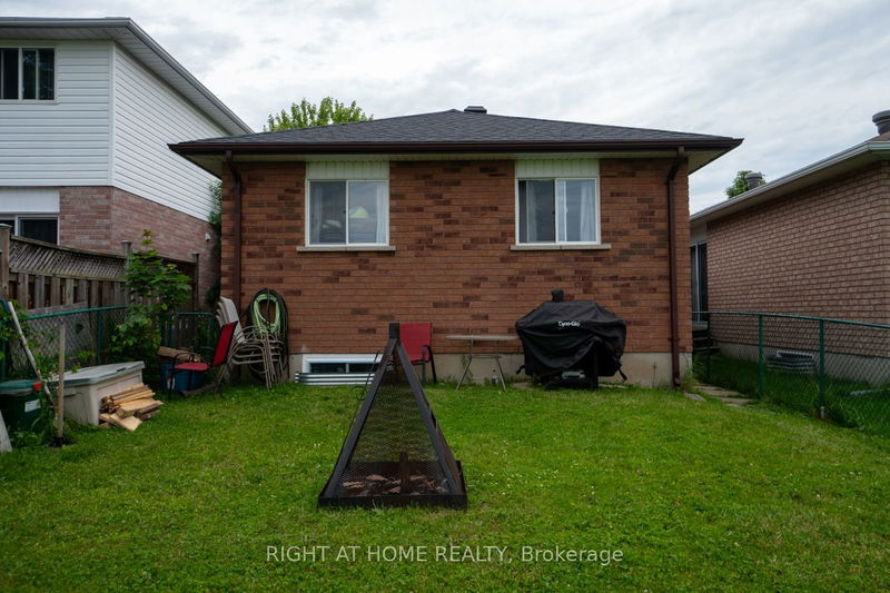  #1 & #2 - 123 Benson Dr  Barrie, L4N 7Y4 | Image 4