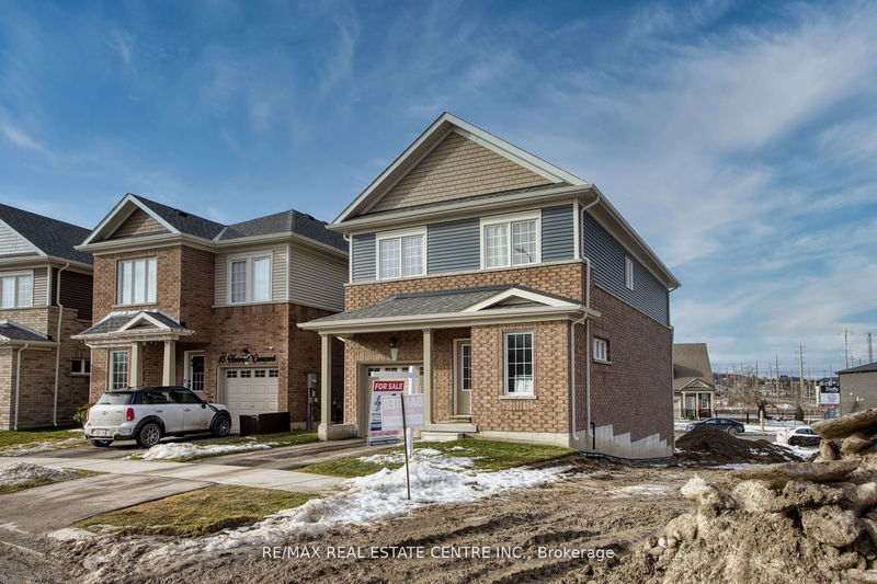 17 Harvest Cres, Barrie, Ontario (MLS S9243255)