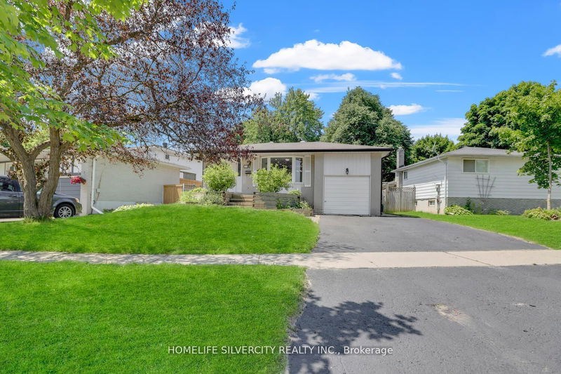 home for sale on 41 College Crescent