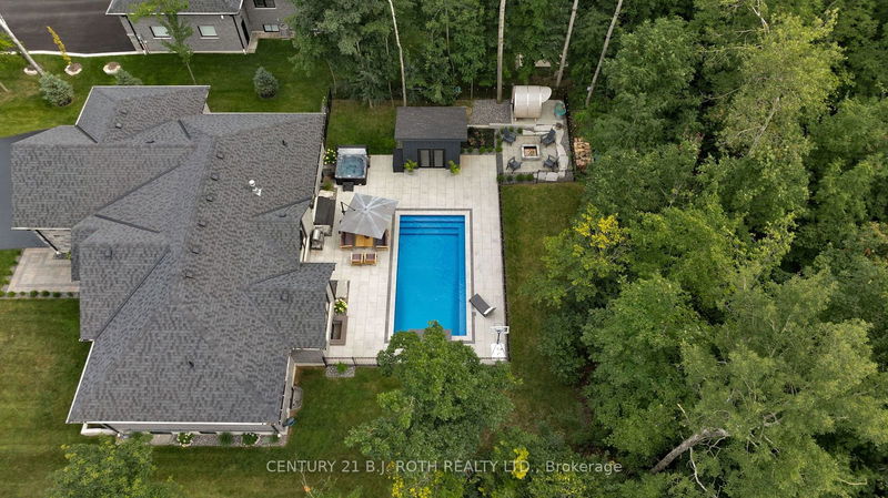 10 Walter James Pkwy  Springwater, L9X 2A6 | Image 39