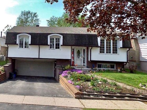 Upper - 71 Chieftain Crescent
