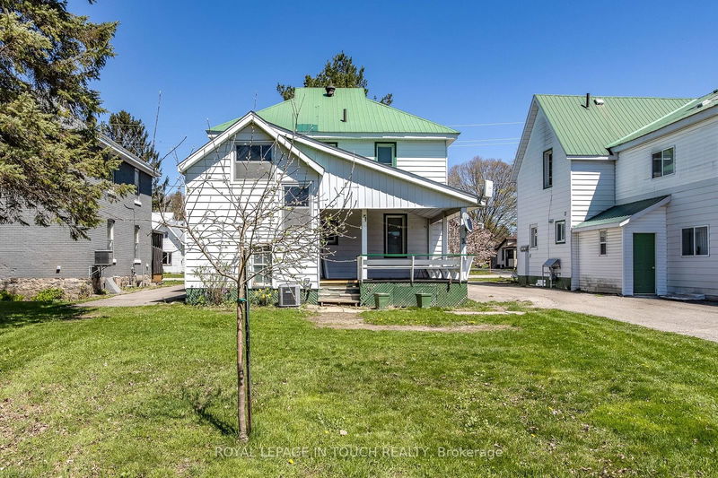 30 Maria St  Penetanguishene, L9M 1L5 | Image 2