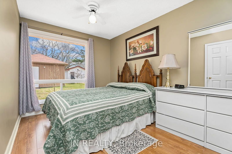 322 Oxbow Park Dr  Wasaga Beach, L9Z 2V6 | Image 17