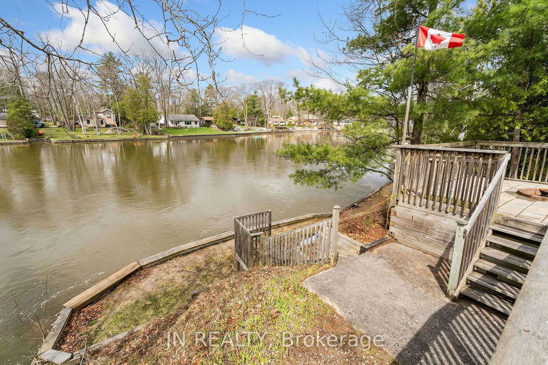 322 Oxbow Park Dr  Wasaga Beach, L9Z 2V6 | Image 32