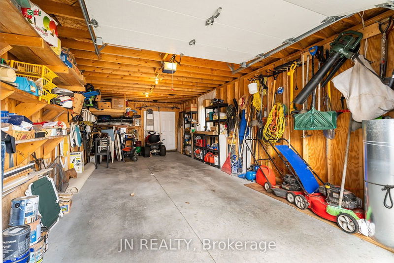 322 Oxbow Park Dr  Wasaga Beach, L9Z 2V6 | Image 33