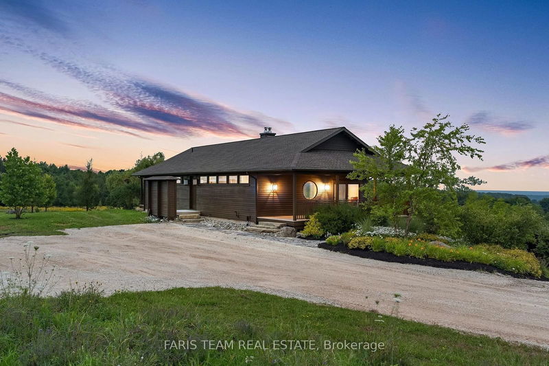 home for sale on 9466 Side Road 6/7 Nottawasaga
