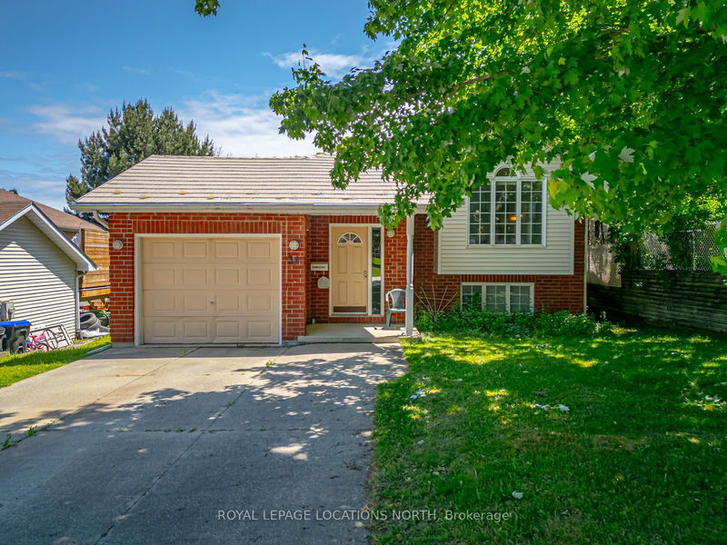home for sale on 34 Reid Crescent