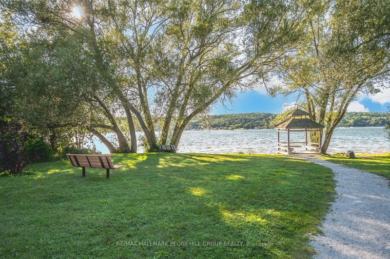 7 Bay Crt  Penetanguishene, L9M 1E1 | Image 22