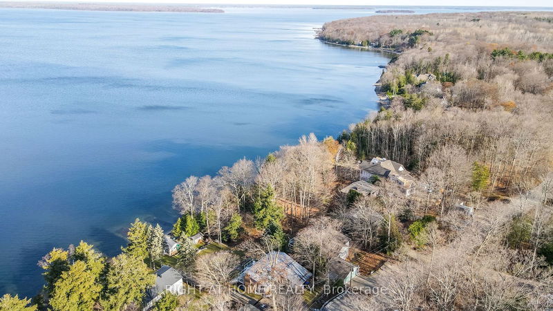 160 Gilwood Park Dr  Penetanguishene, L9M 1Z6 | Image 3