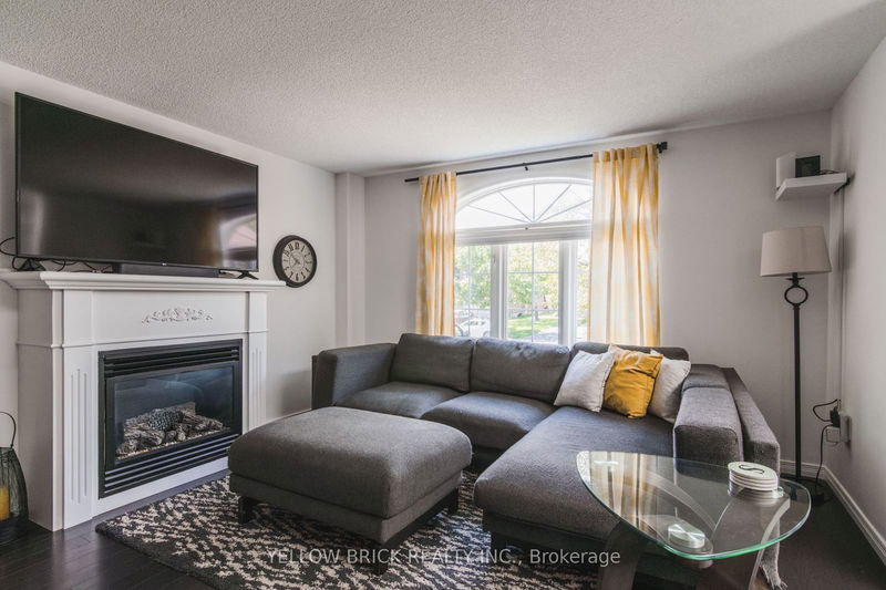 17 Wessenger Dr  Barrie, L4N 8R3 | Image 4