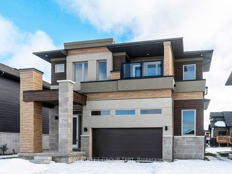 home for lease on 3778 Sunbank Crescent
