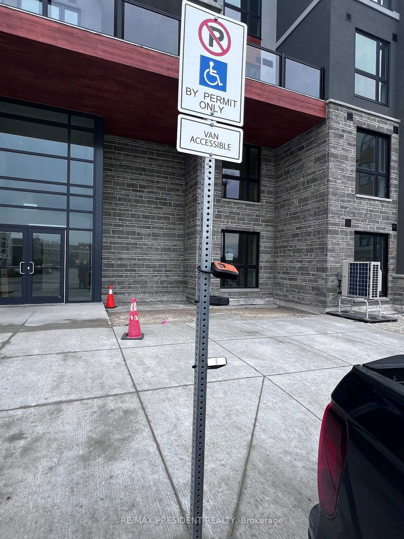 206 - 4 Kimberly Lane, Collingwood, L9Y 5B4 | Image 2