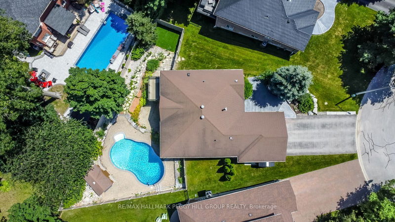 36 Glen Oak Crt  Barrie, L4M 6M4 | Image 20