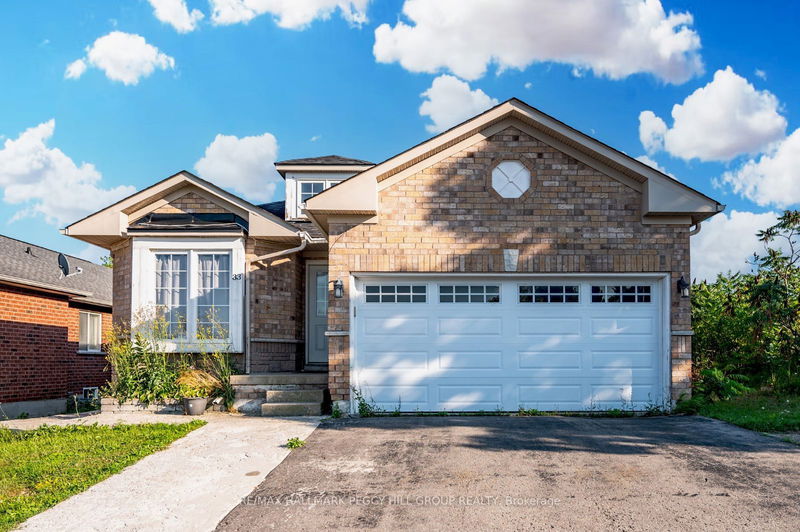 home for lease on Upper-33 Hanmer Street E