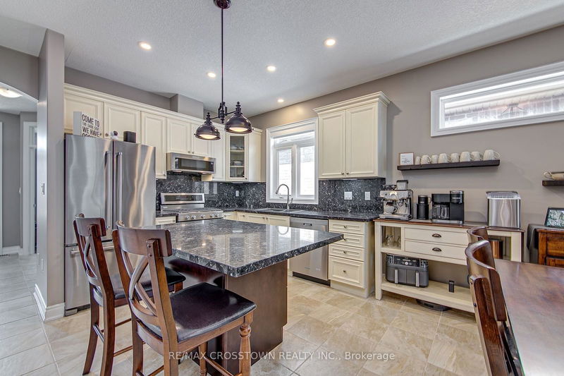 30 Gwendolyn St  Barrie, L4N 6Z3 | Image 9