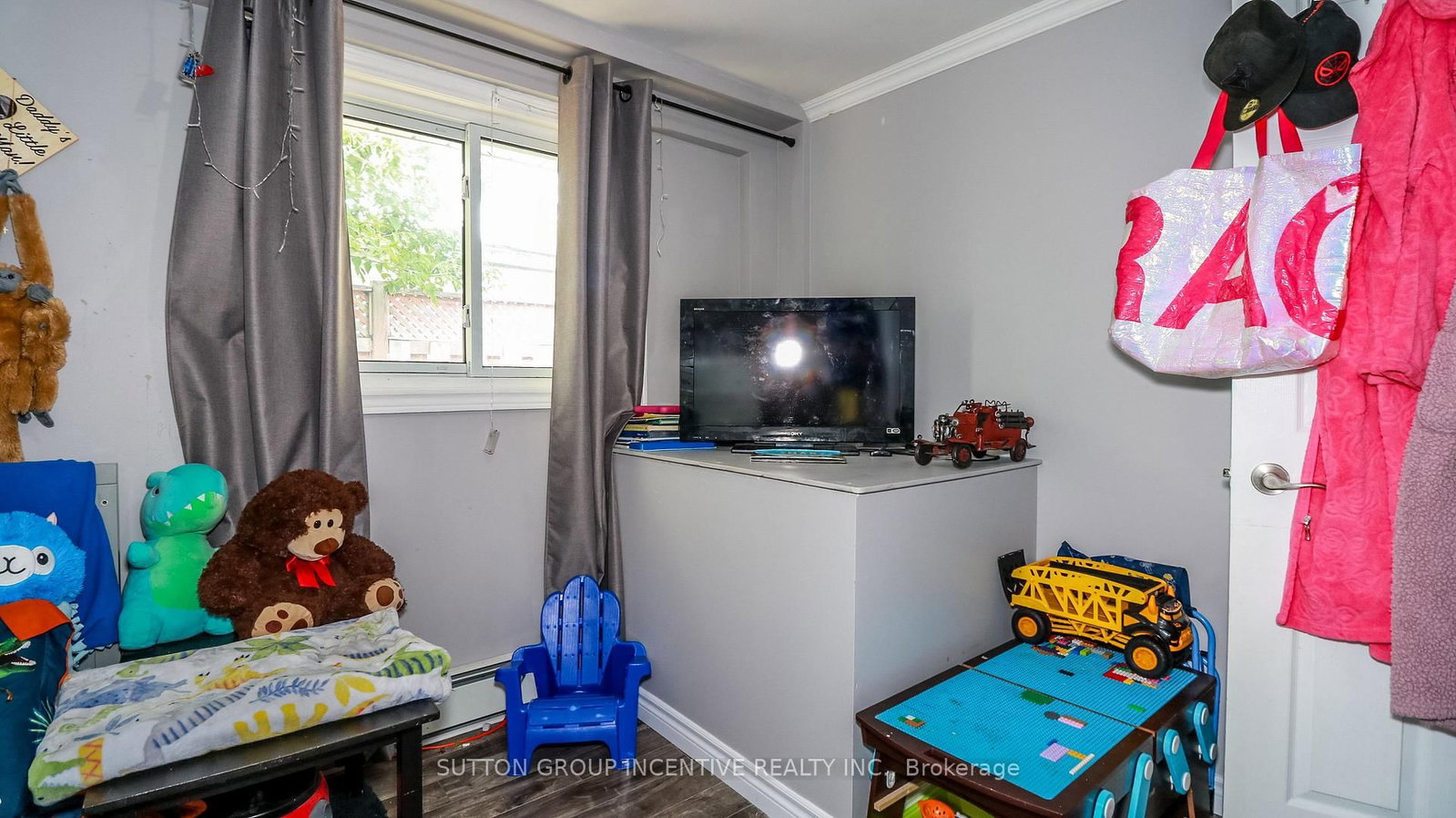 Listing Image 13