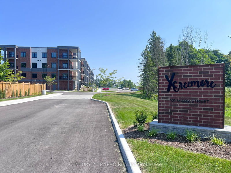 home for lease on 215-121 Mary Street