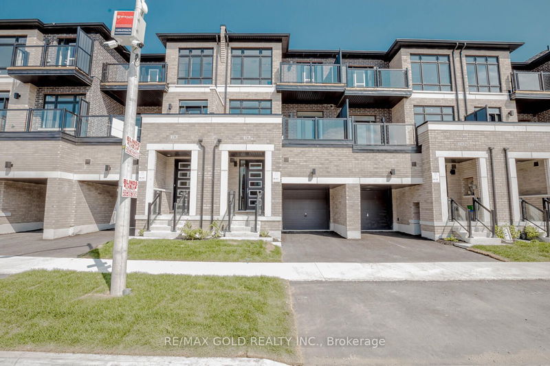 home for lease on 136 Turnberry Lane E