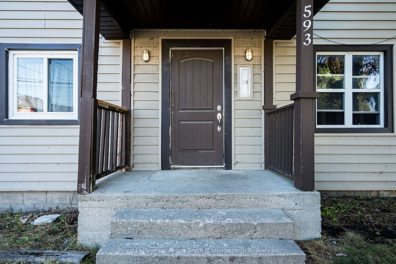 593 Hurontario St, Collingwood, L9Y 2N4 | Image 3
