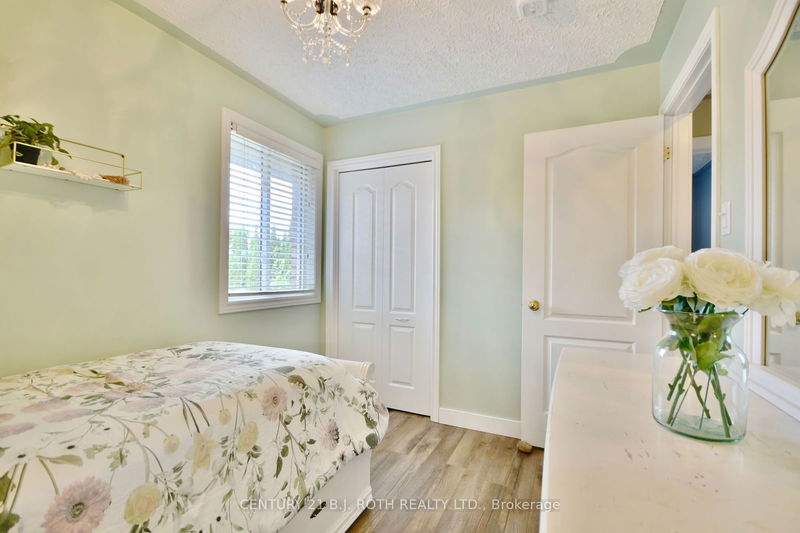 33 Charles St  Penetanguishene, L9M 2G7 | Image 17