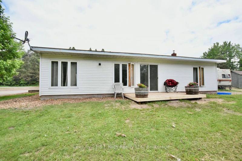 5989 Penetanguishene Rd, Springwater - Rural Springwater image-0-0