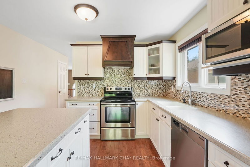 3242 Goldstein Rd  Severn, L0K 2B0 | Image 12