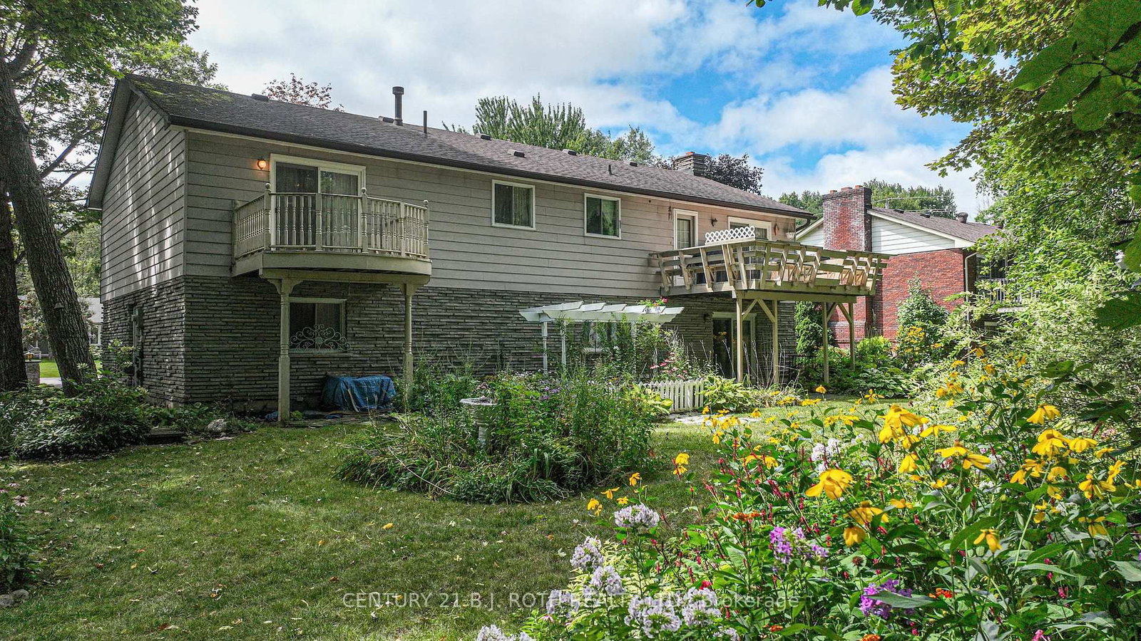 Listing Image 4