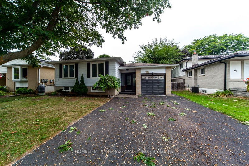home for sale on 61 College Crescent
