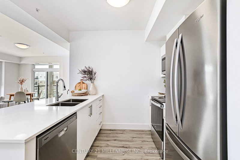 324 - 4 Kimberly Lane, Collingwood, L9Y 5T6 | Image 2