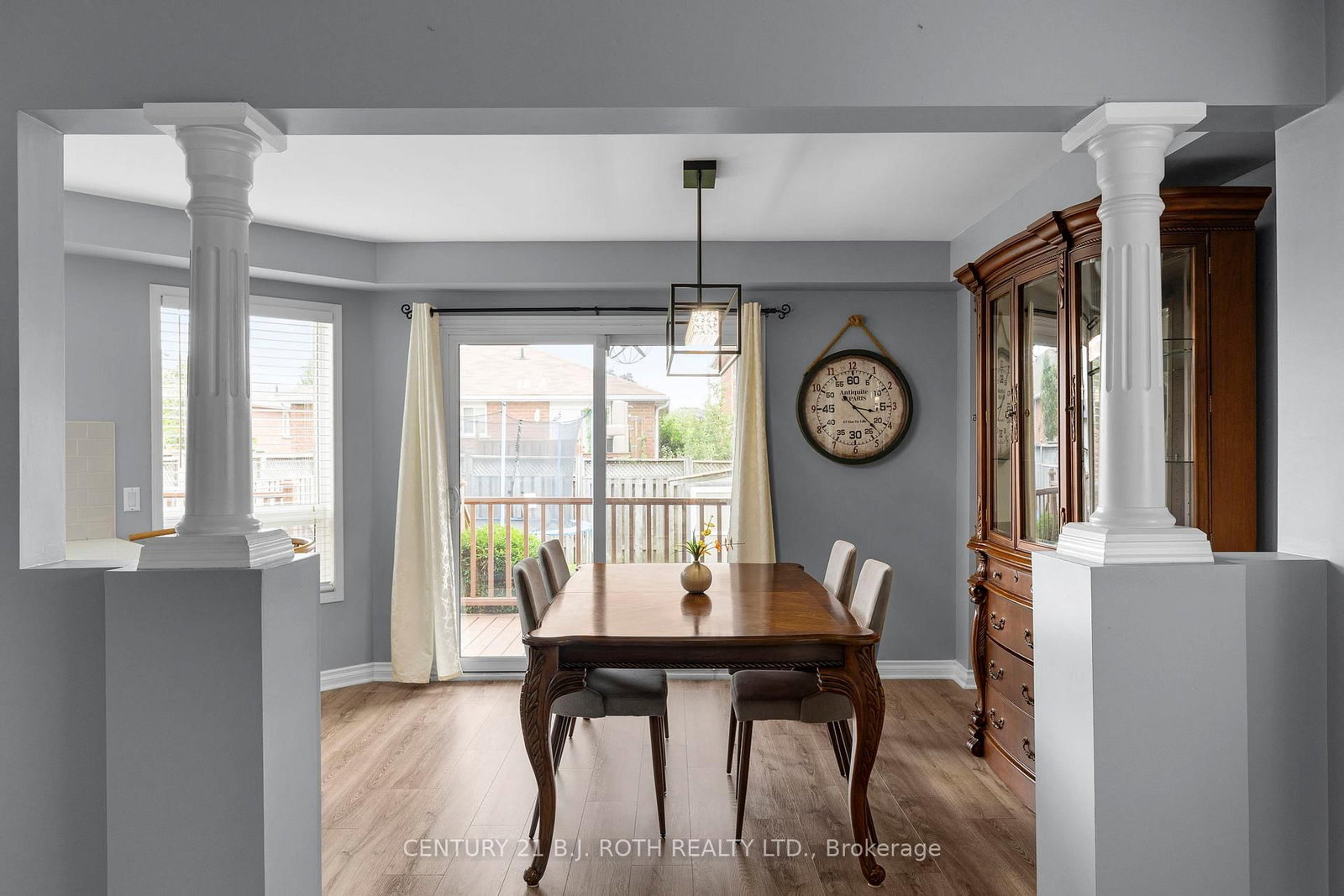 Listing Image 6