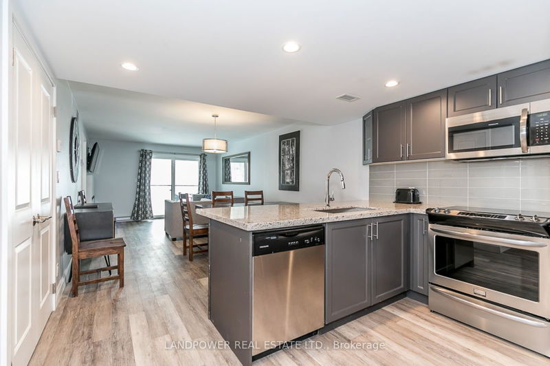  101 - 80 Horseshoe Blvd  Oro-Medonte, L4M 4Y8 | Image 3