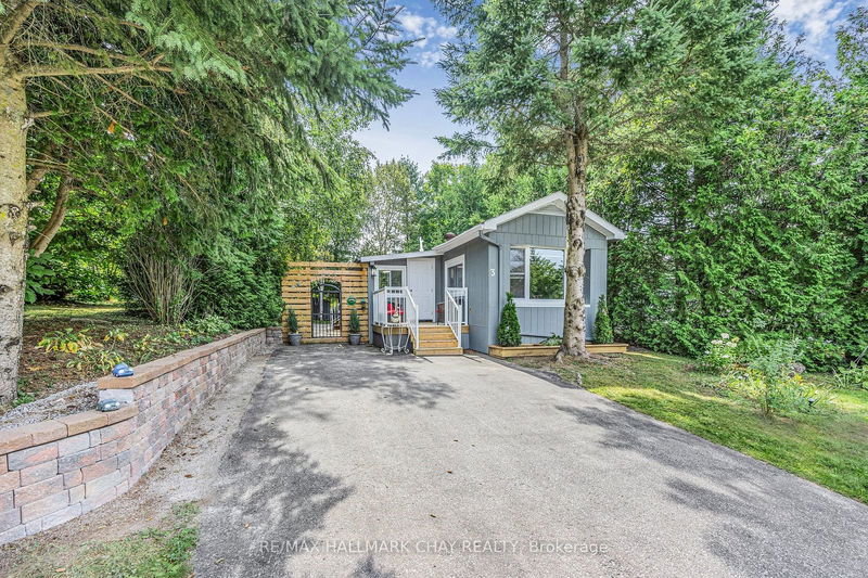 3 Bensley Dr  Oro-Medonte, L3V 6H1 | Image 1