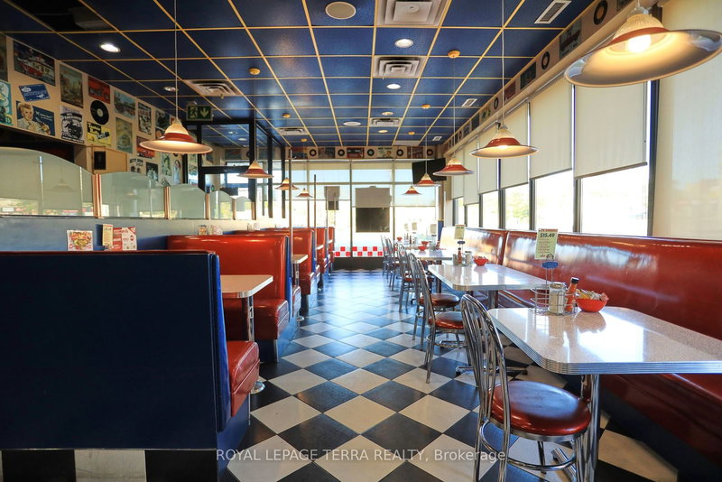 1 - 347 BAYFIELD St W, Barrie, L4M 3C3 | Image 2