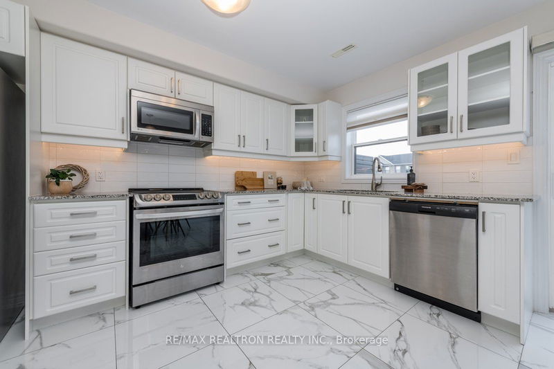  25 - 1 Leggott Ave  Barrie, L4M 0K7 | Image 3