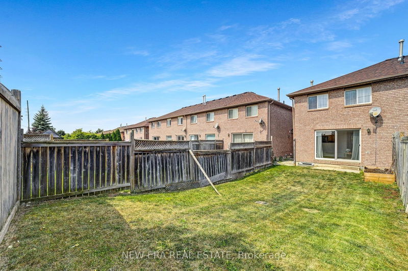 111 Nathan Cres  Barrie, L4N 0S5 | Image 24