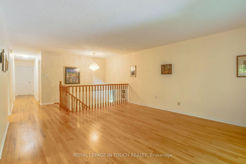 50 Goldfinch Cres  Tiny, L0L 2J0 | Image 21