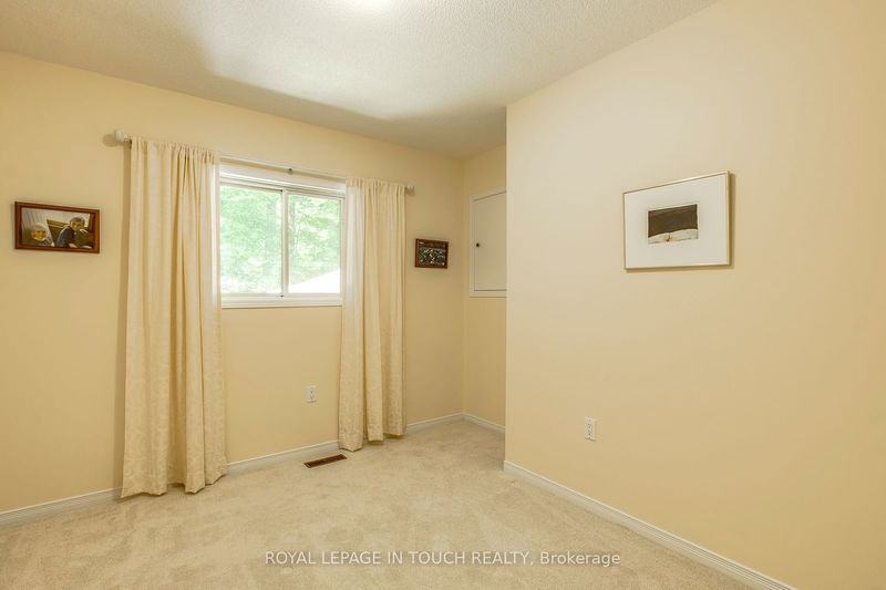 50 Goldfinch Cres  Tiny, L0L 2J0 | Image 29