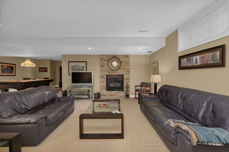 15 Alpine Way  Oro-Medonte, L0L 2L0 | Image 30